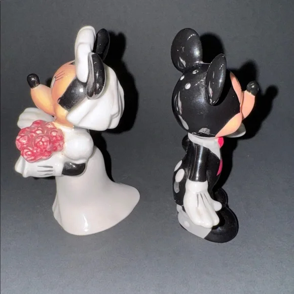 Disney Parks Wedding Mickey & Minnie Salt & Pepper Shakers - Picture 4 of 6